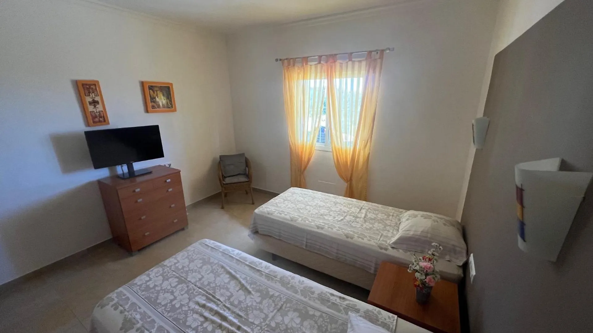Villa Camakini With Heated Pool And Sea View Arenas