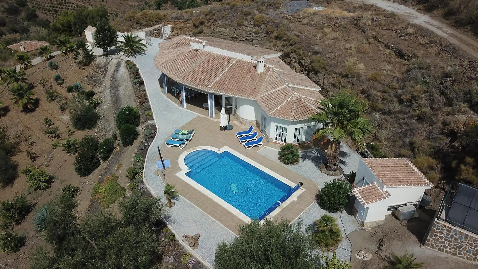 Villa Camakini With Heated Pool And Sea View Arenas
