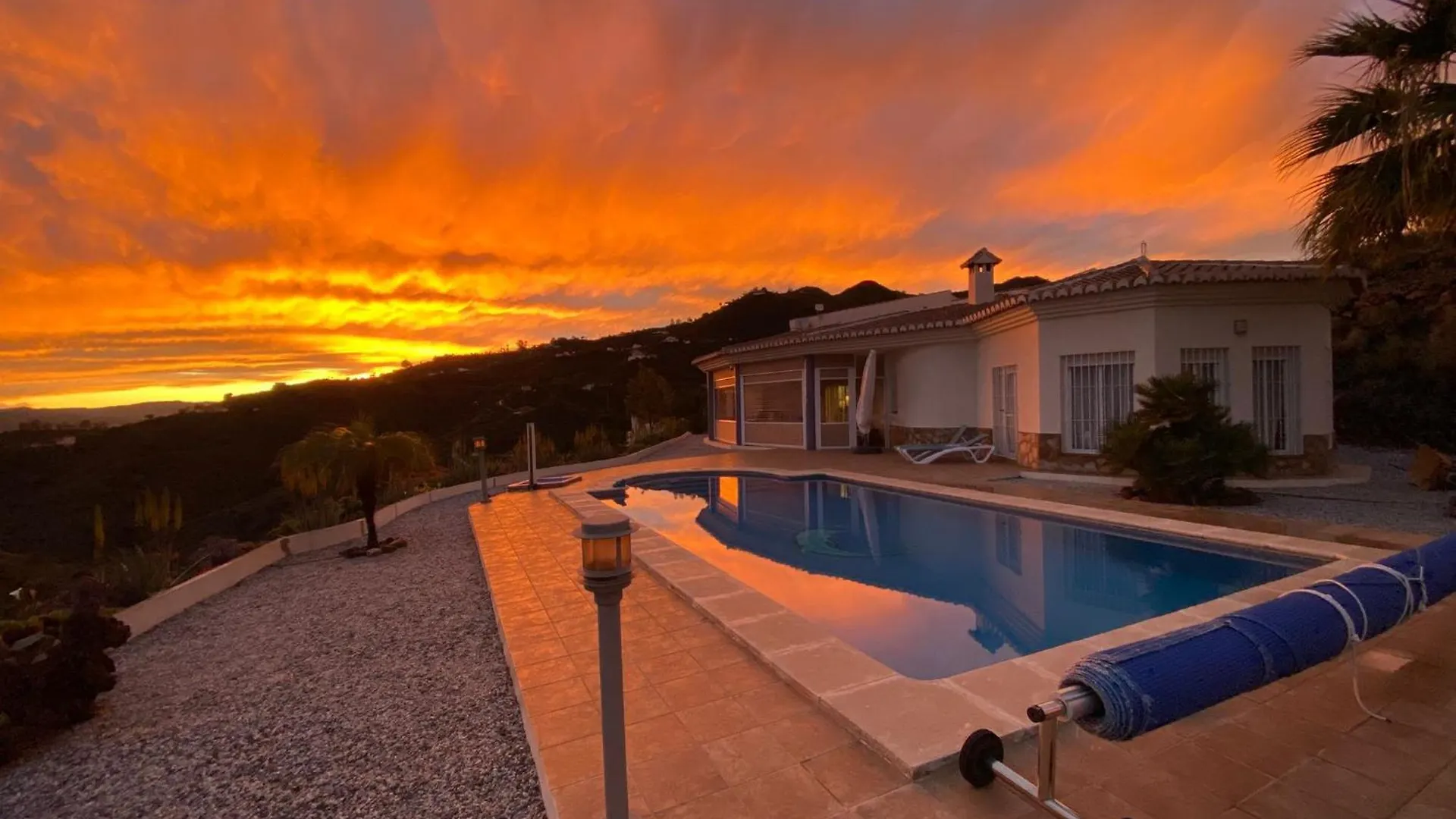 Villa Camakini With Heated Pool And Sea View Arenas