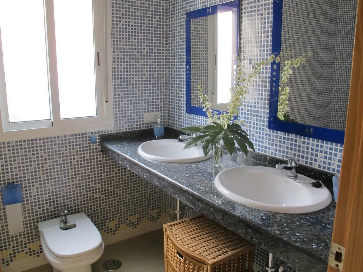 Villa Camakini With Heated Pool And Sea View Arenas  0*, Arenas (Malaga) Spain